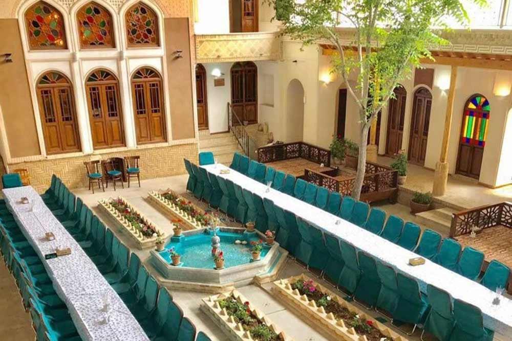 رستوران عمارت بادگیر سمنان | علاءالدین تراول