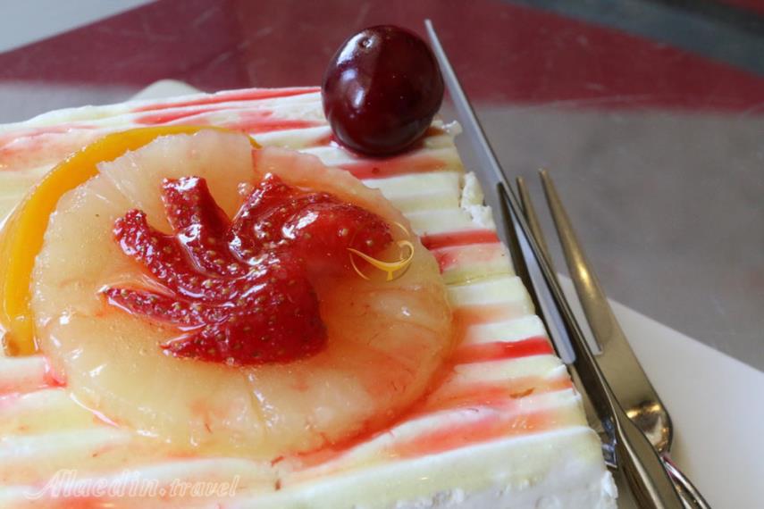 کافی شاپ هتل استقلال تهران | علاءالدین تراول