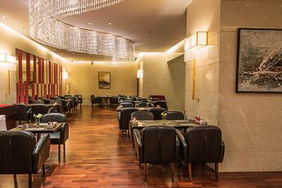 کافه ایتالیایی پرسیت هتل پارسیان آزادی