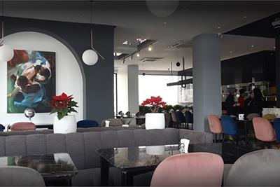 کافه رستوران بلک لانژ بام لند تهران