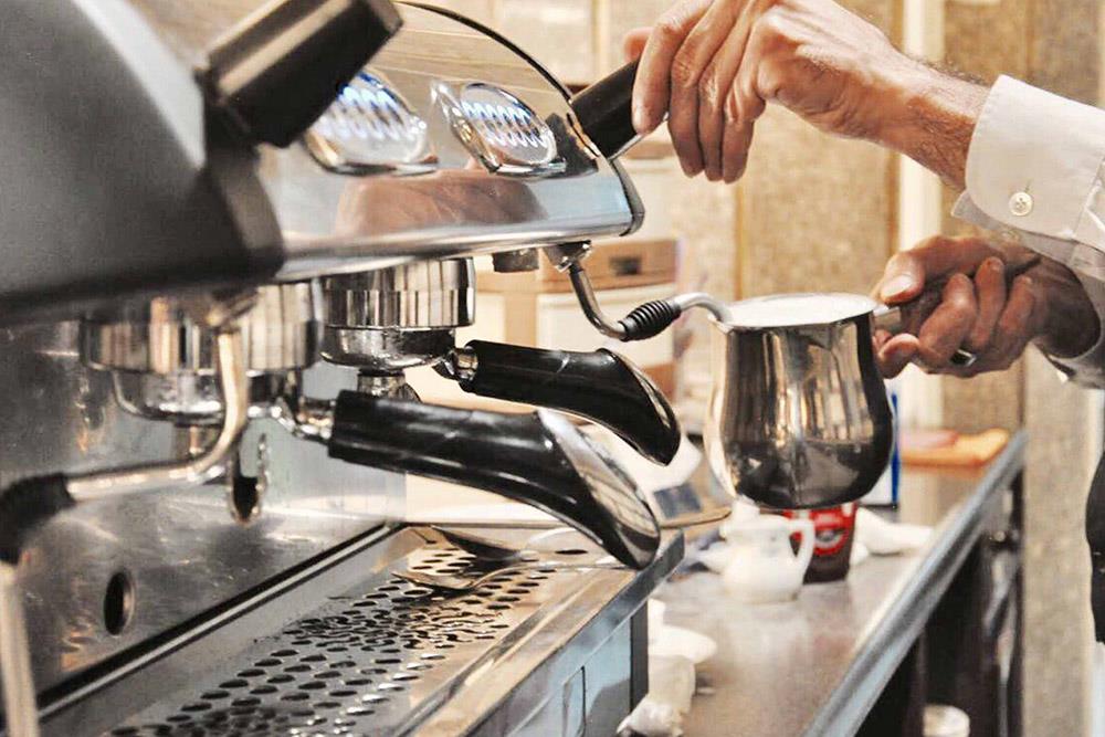 کافی شاپ هتل هرمز بندرعباس | علاءالدین تراول