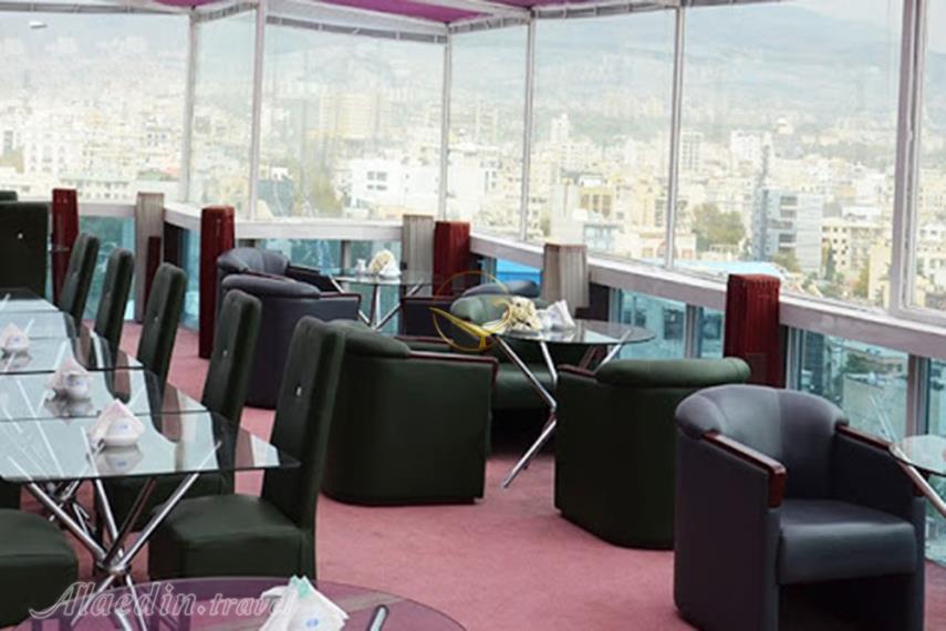 کافه کریستال هتل برج سفید تهران | علاءالدین تراول