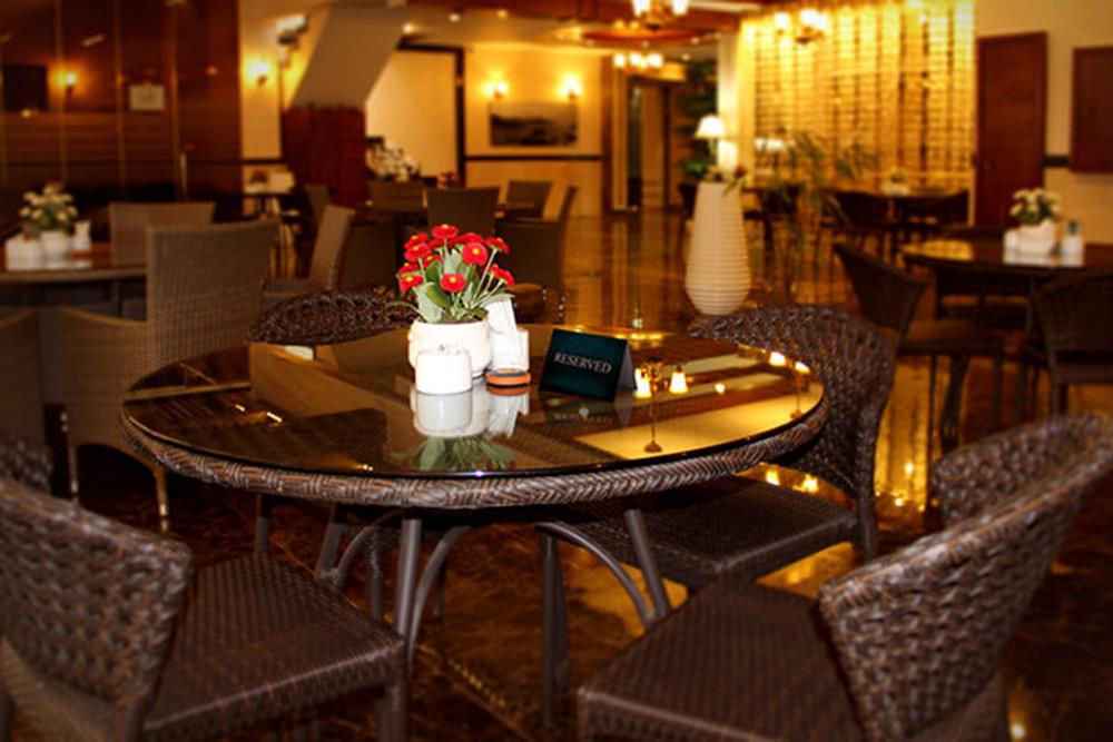 کافی شاپ مرکزی هتل درویشی مشهد | علاءالدین تراول