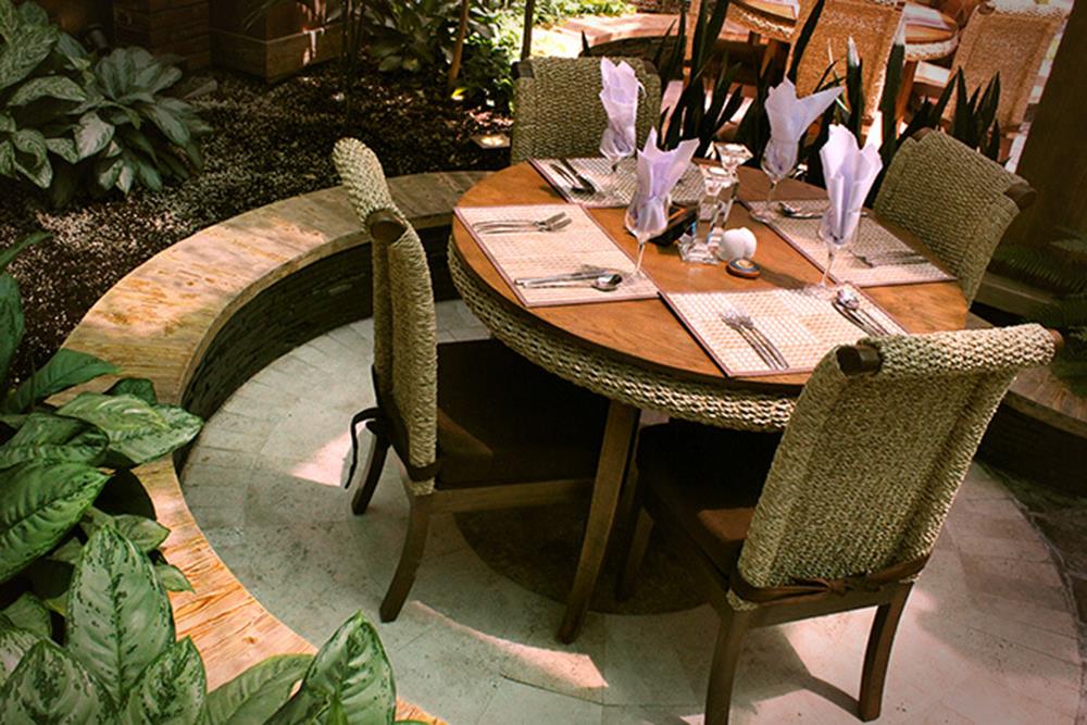 رستوران روف گاردن هتل درویشی مشهد | علاءالدین تراول