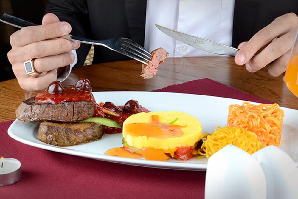 رستوران روف گاردن هتل درویشی مشهد | علاءالدین تراول