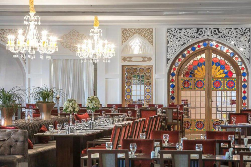 رستوران دیبا هتل اسپیناس پالاس تهران | علاءالدین تراول