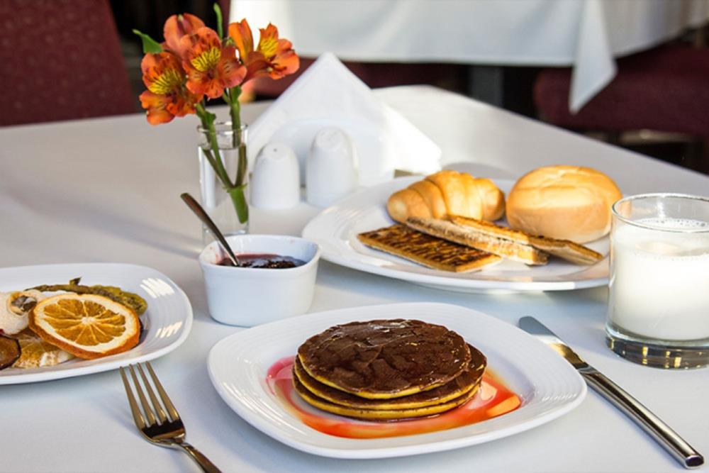 رستوران ایرانی شار هتل اسکان الوند تهران | علاءالدین تراول