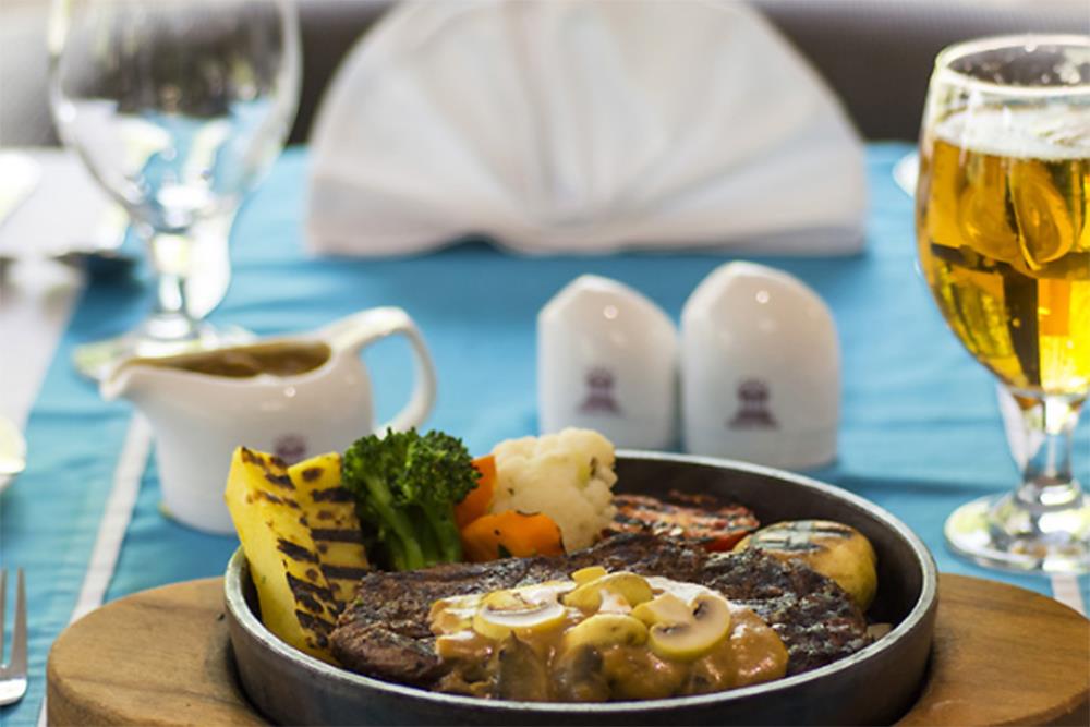 رستوران بلوار 126 هتل اسپیناس بلوار کشاورز | علاءالدین تراول