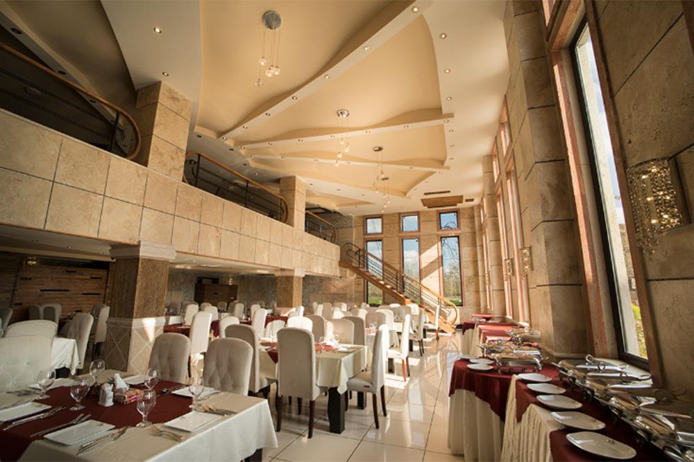 رستوران نرگس هتل معین فومن | علاءالدین تراول