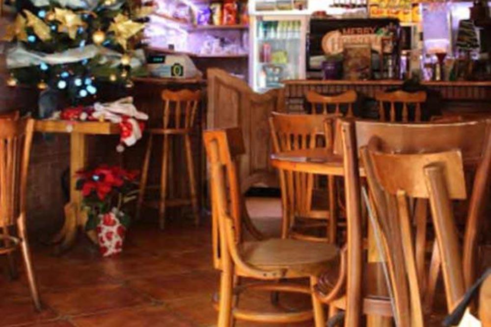 کافه آنی اصفهان | علاءالدین تراول