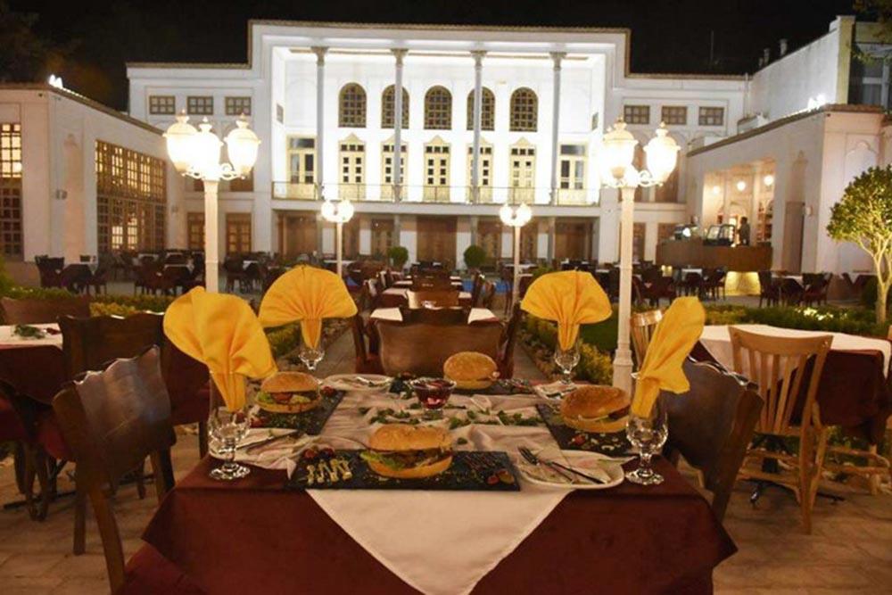 کافه رستوران هوگر اصفهان | علاءالدین تراول