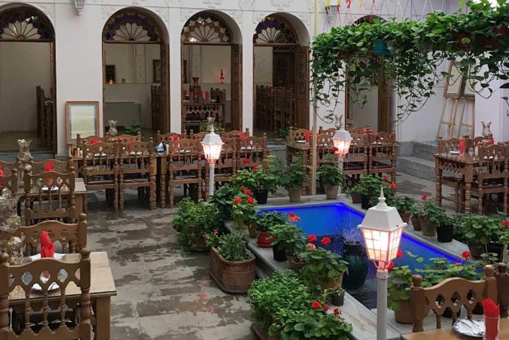 کافه رستوران همدم السلطنه اصفهان | علاءالدین تراول