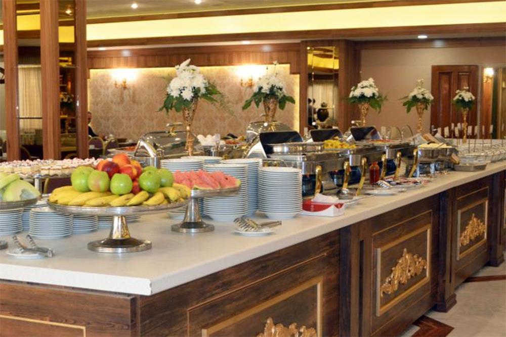 سالن صبحانه خوری میخک هتل پردیسان مشهد | علاءالدین تراول