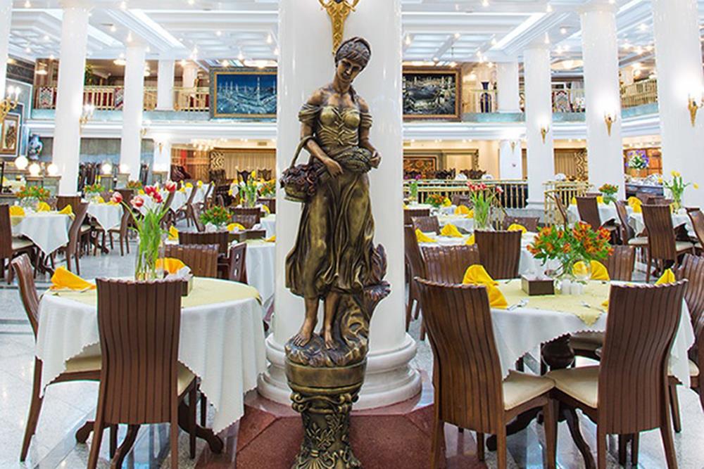 رستوران قصر هتل بین المللی قصر مشهد | علاءالدین تراول