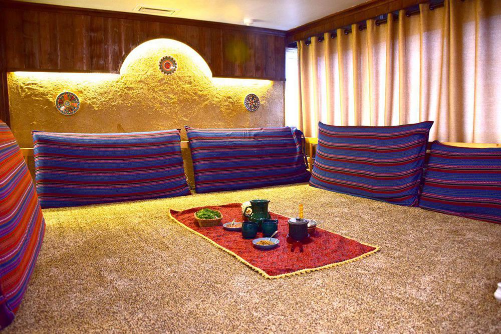 رستوران سنتی رز هتل بین المللی قصر مشهد | علاءالدین تراول