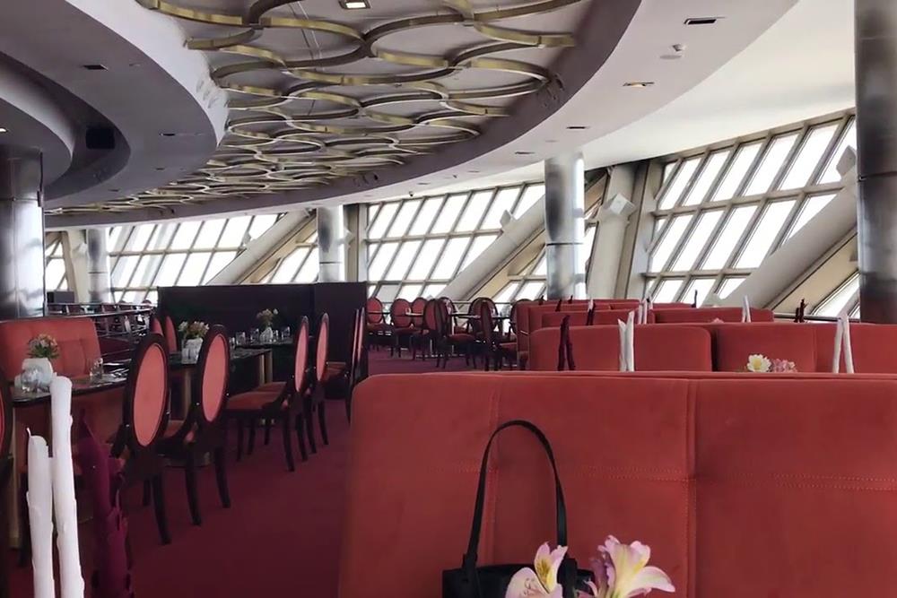 رستوران گردان برج میلاد تهران | علاءالدین تراول