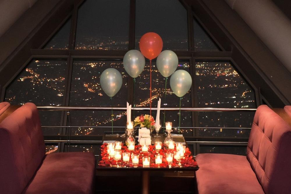 رستوران گردان برج میلاد تهران | علاءالدین تراول