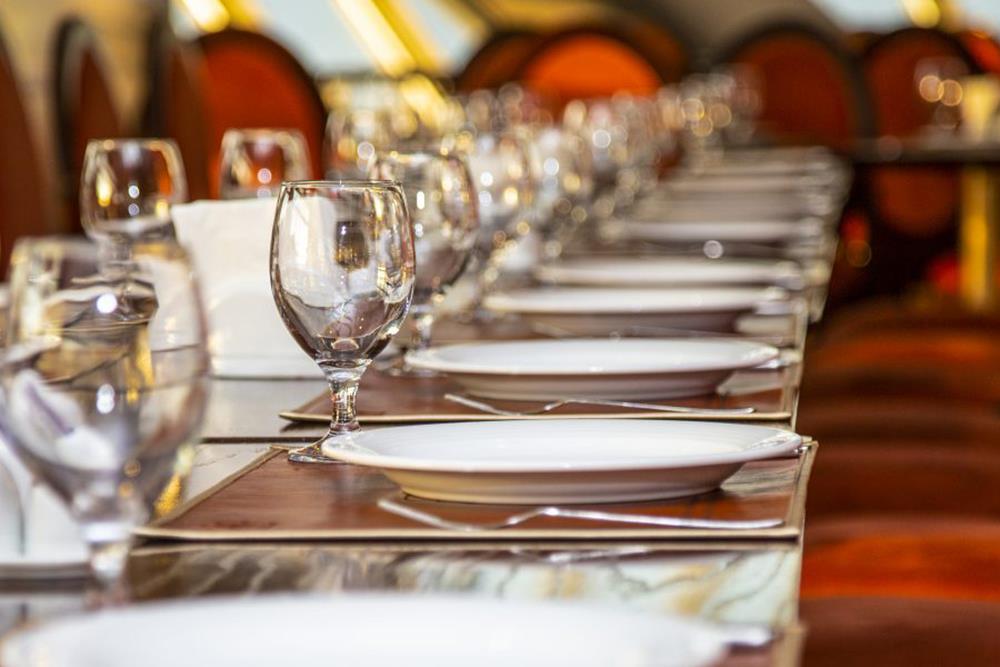 رستوران گردان برج میلاد تهران | علاءالدین تراول