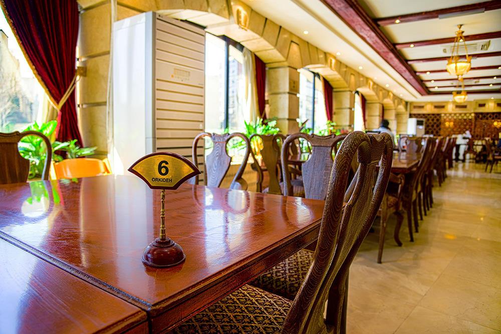 رستوران ارکیده میدان آرژانتین تهران | علاءالدین تراول