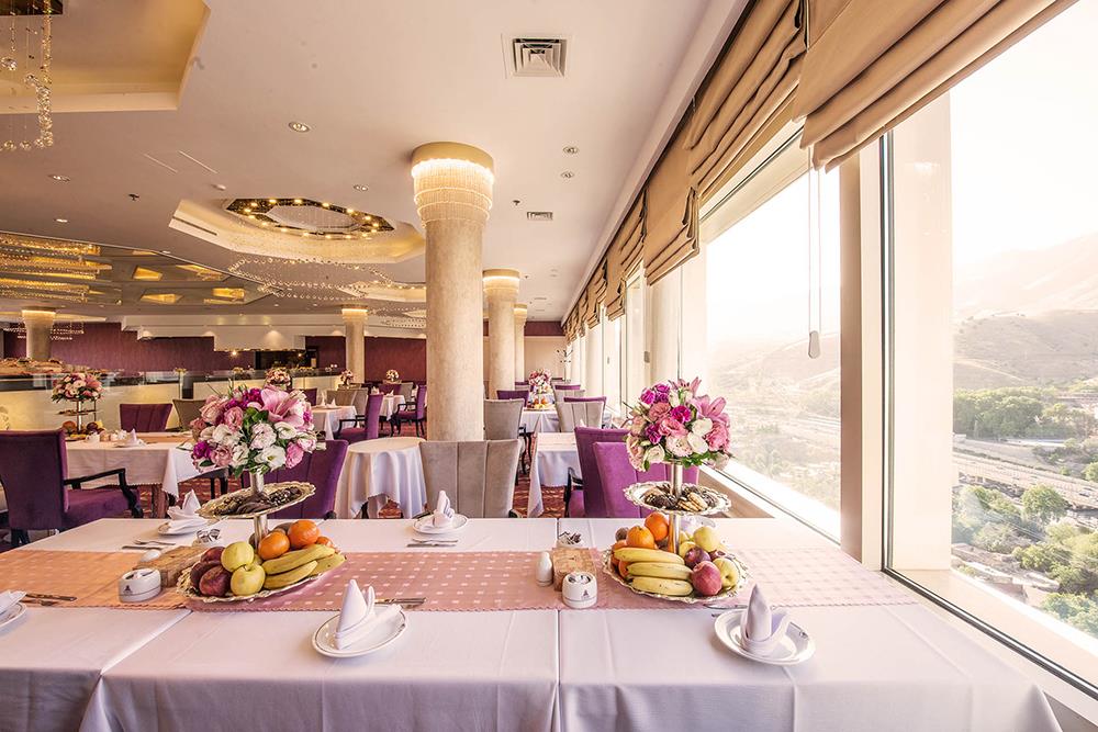 رستوران پارسه هتل پارسیان آزادی تهران | علاءالدین تراول