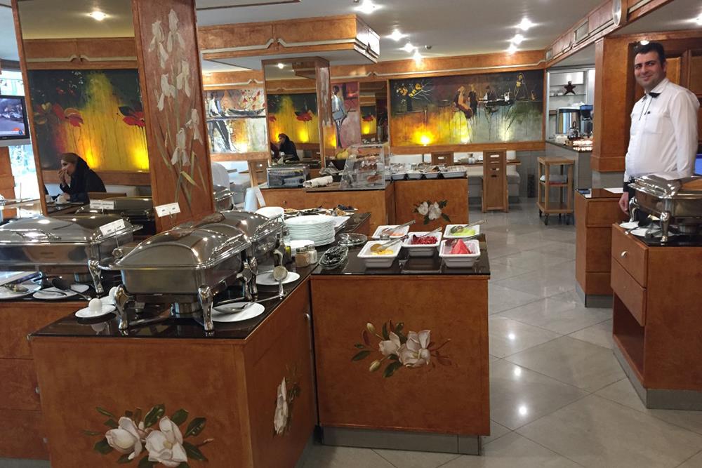 کافی شاپ هتل رامتین تهران | علاءالدین تراول