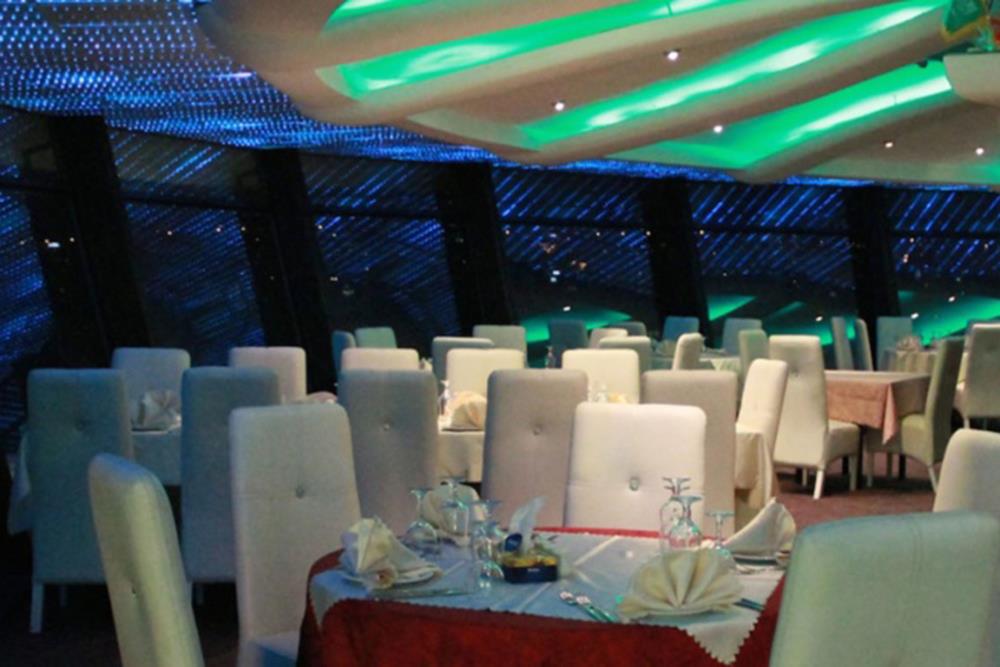 رستوران گردان برج سفید تهران | علاءالدین تراول