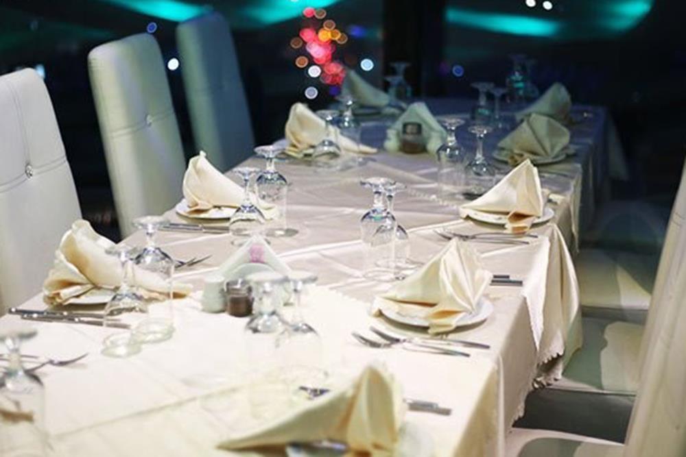 رستوران گردان برج سفید تهران | علاءالدین تراول