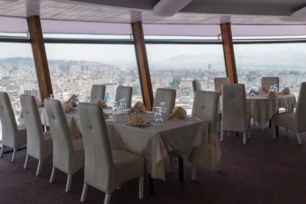 رستوران گردان برج سفید تهران | علاءالدین تراول