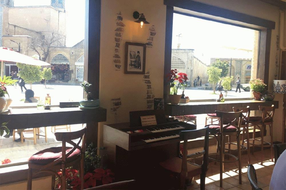 کافه رستوران ژولپ شیراز | علاءالدین تراول