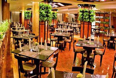 کافه رستوران ایتالیایی هتل پارس شیراز