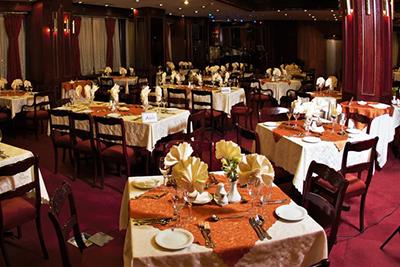 رستوران لوتوس هتل پارس شیراز