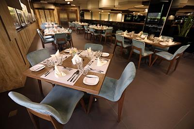 رستوران نگین هتل آتانا تهران