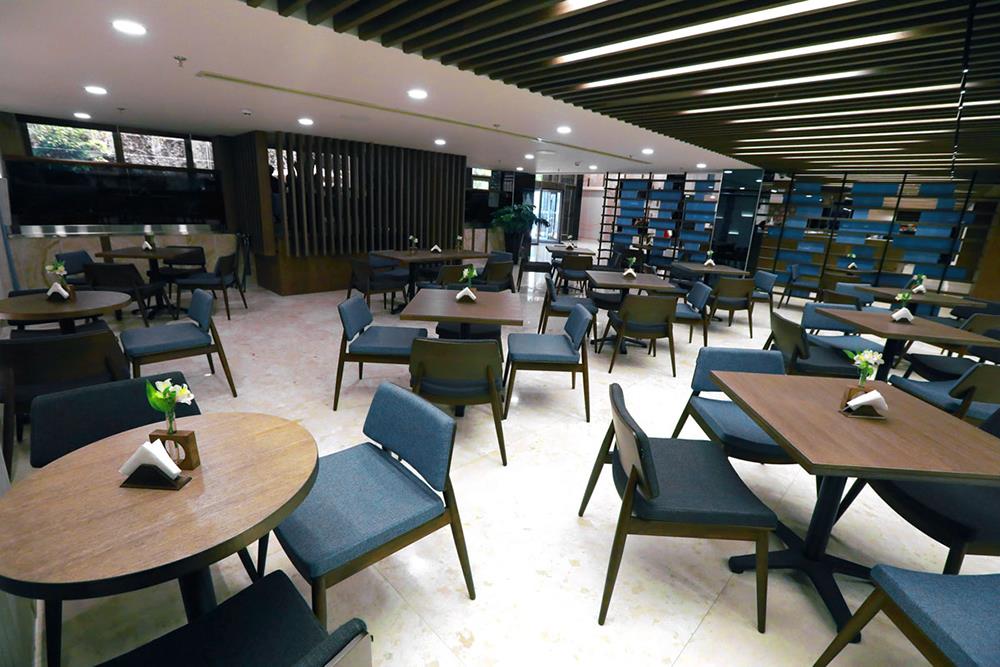 کافه سودا هتل آتانا تهران | علاءالدین تراول