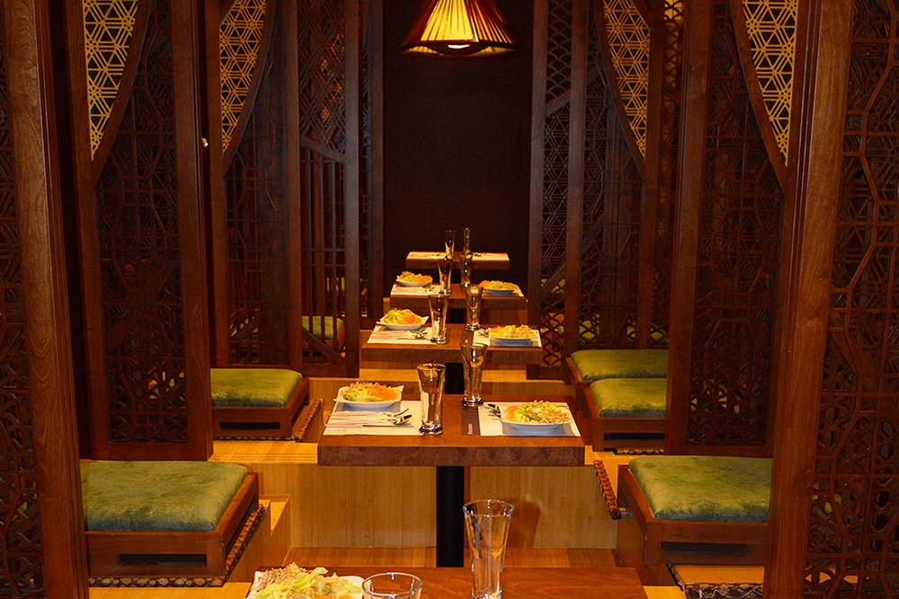 رستوران کنزو هتل پارسیان آزادی تهران | علاءالدین تراول