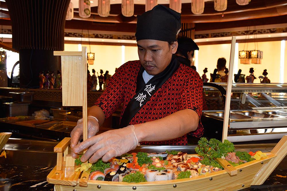 رستوران کنزو هتل پارسیان آزادی تهران | علاءالدین تراول