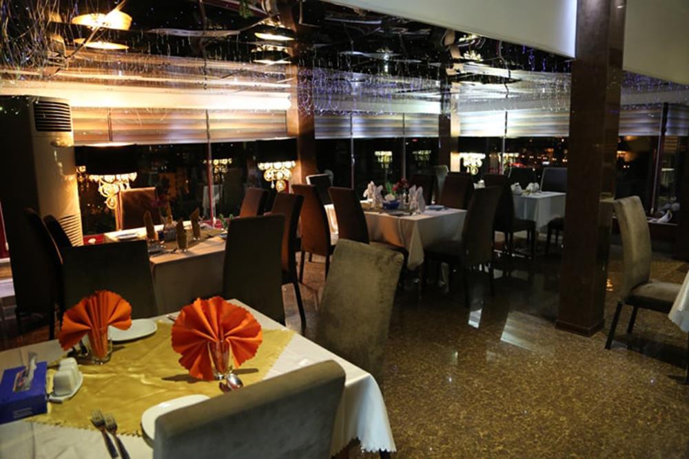 رستوران بام مهتاب هتل ارم تهران | علاءالدین تراول