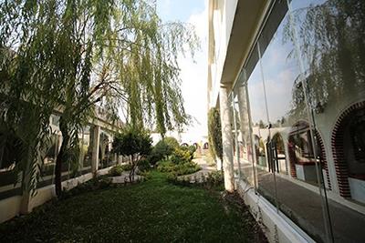 رستوران زوفا هتل ارم تهران