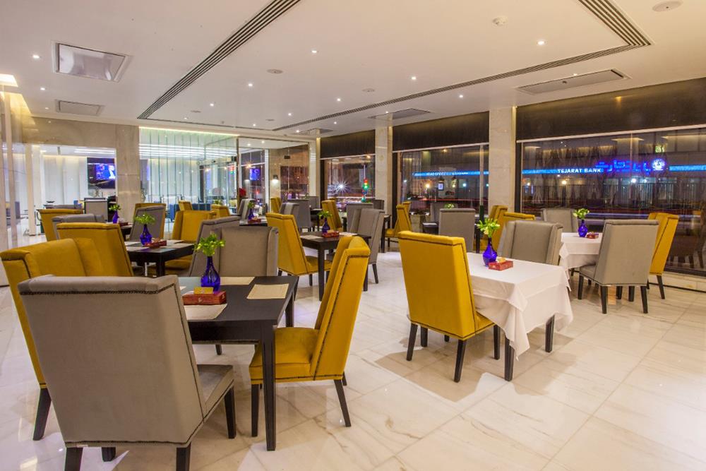 کافی شاپ هتل هویزه تهران | علاءالدین تراول