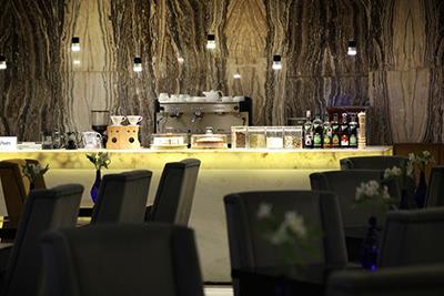 کافی شاپ هتل هویزه تهران