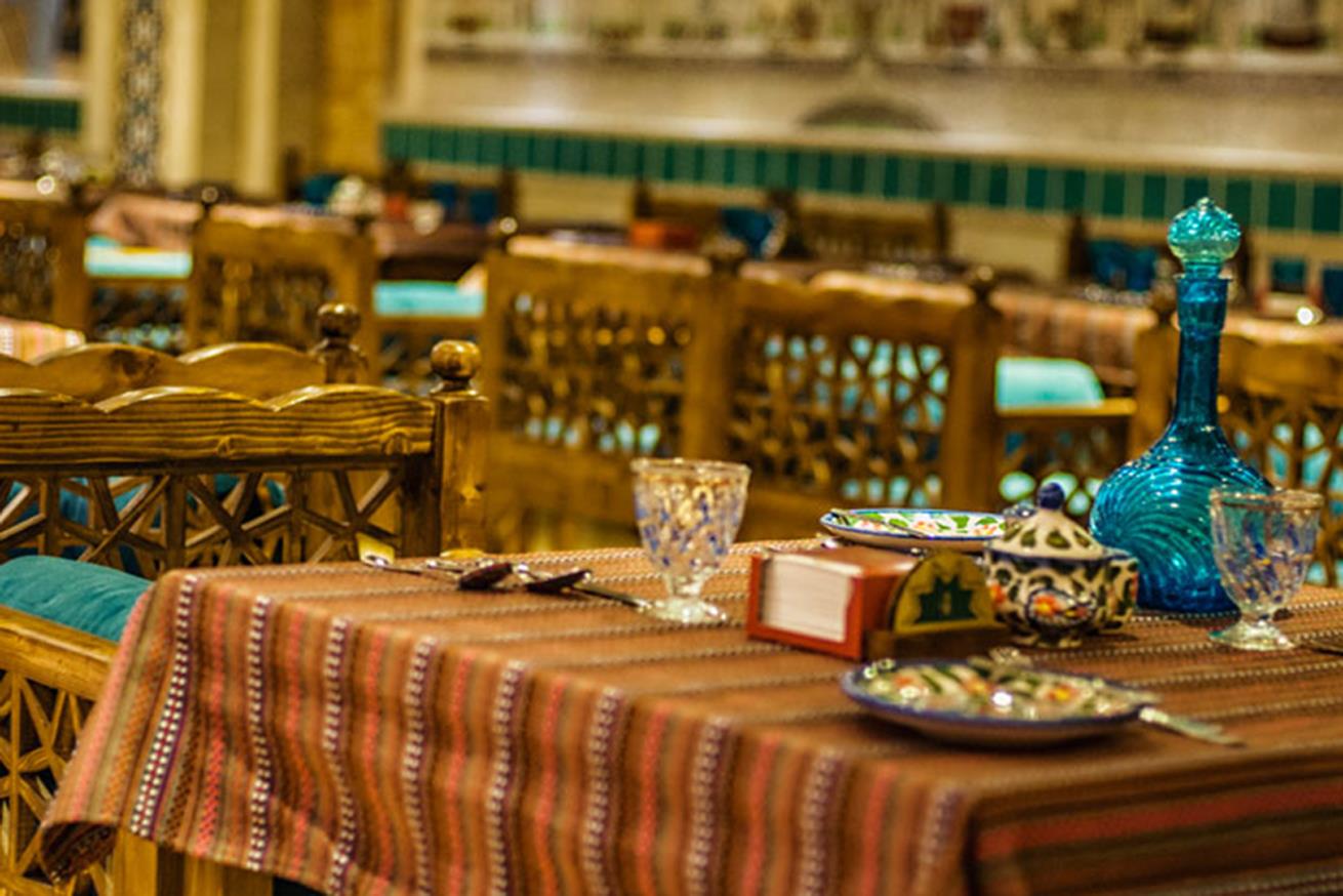 رستوران سنتی هتل زندیه شیراز | علاءالدین تراول