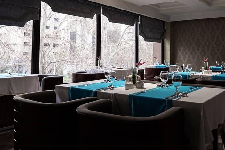 رستوران هتل اسپیناس بلوار کشاورز