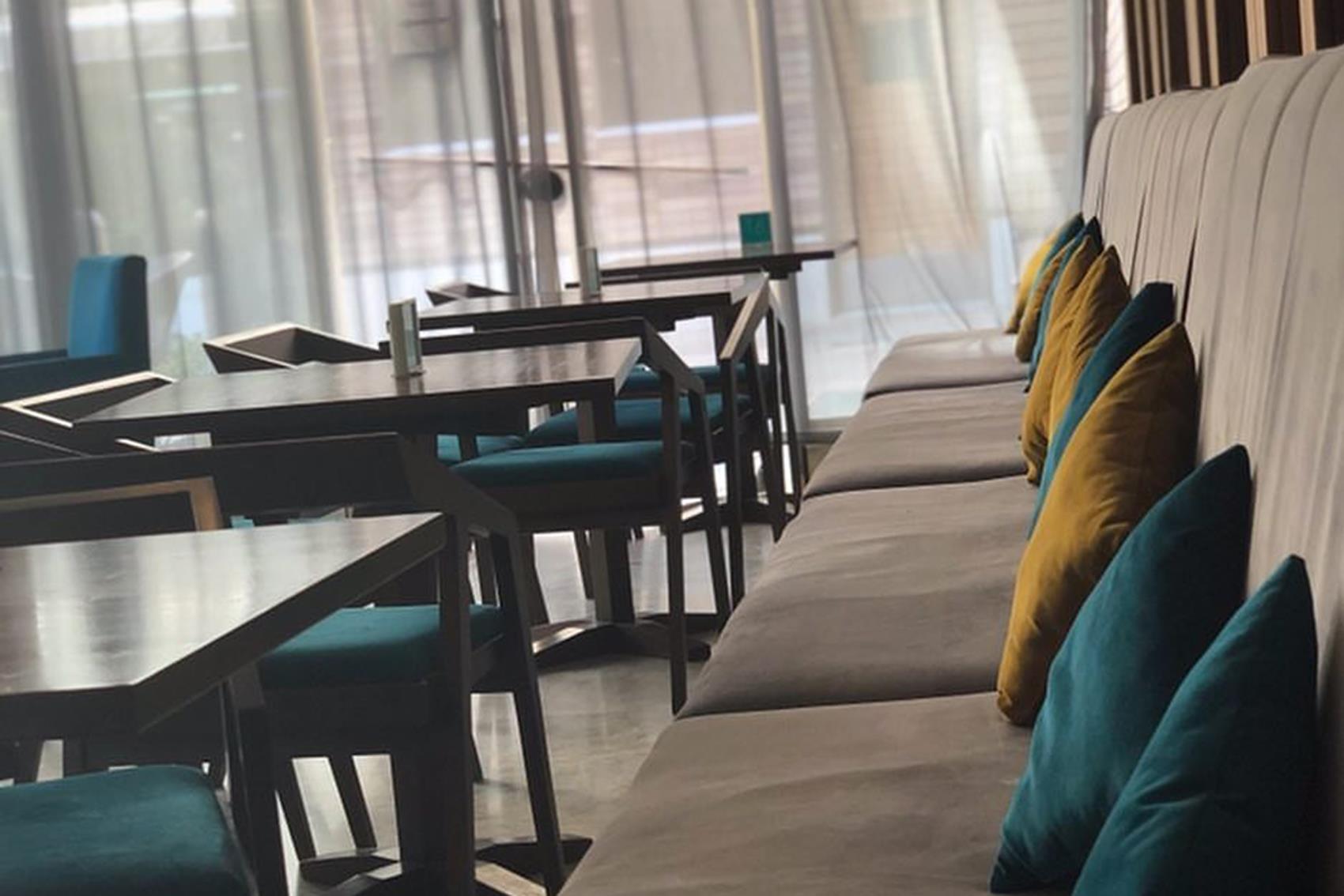 کافه فیل هتل پارسیان کوثر اصفهان | علاءالدین تراول