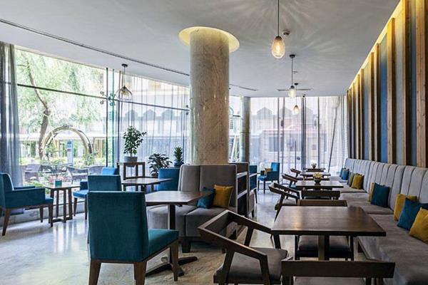 کافه فیل هتل پارسیان کوثر اصفهان | علاءالدین تراول