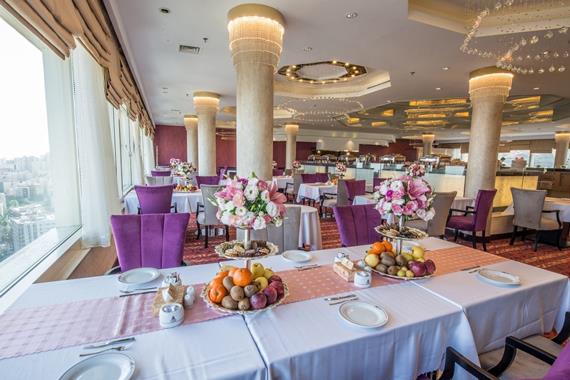 رستوران پارسه هتل پارسیان آزادی تهران