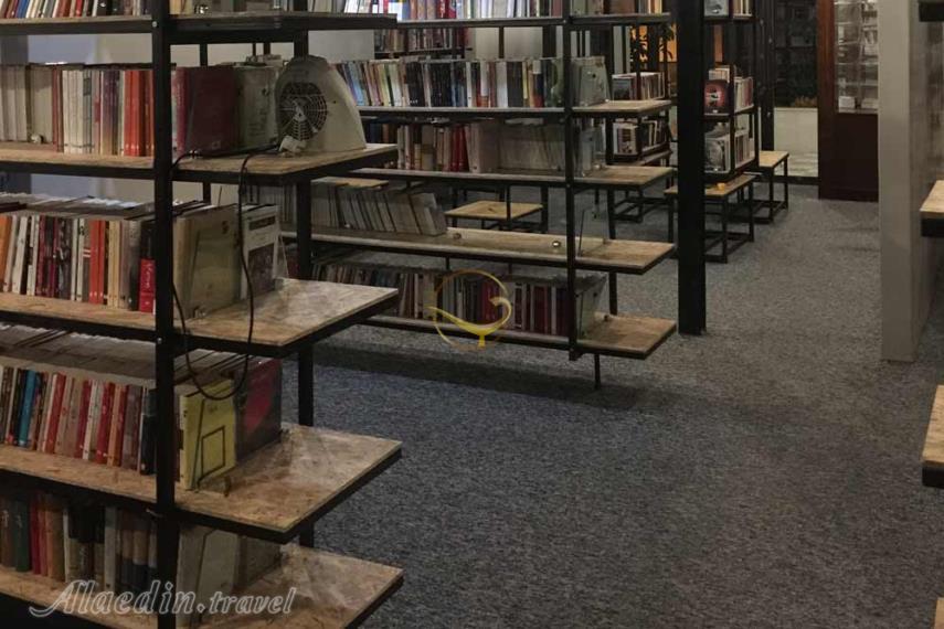 کافه شکسپیر تهران