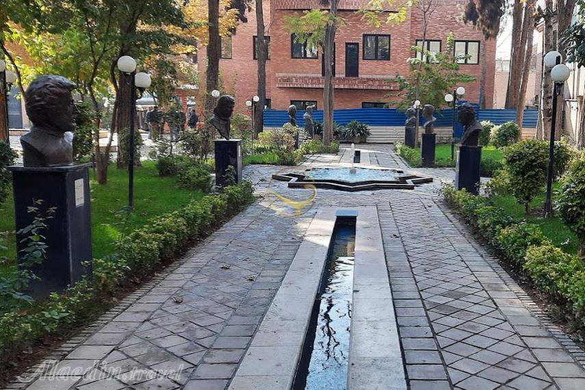 کافه رستوران کاریز