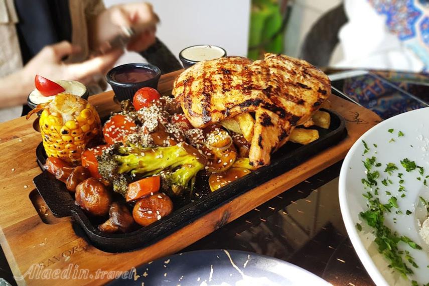 کافه رستوران کاریز