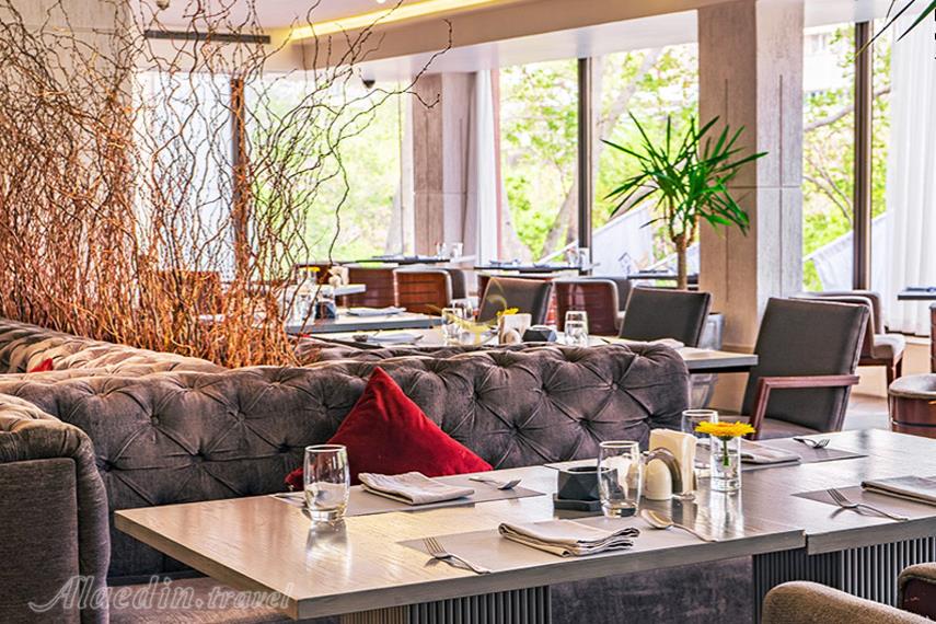 رستوران بلوار 126 هتل اسپیناس بلوار کشاورز | علاءالدین تراول