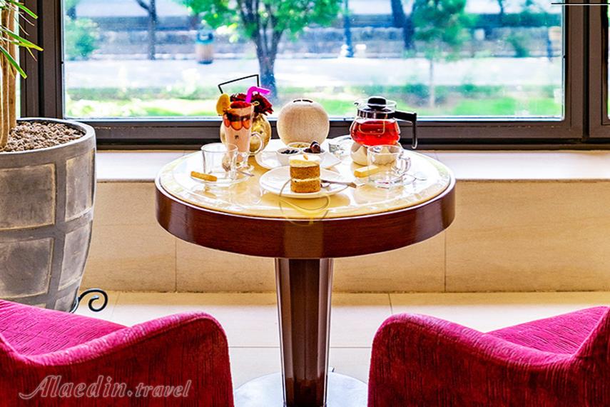 رستوران بلوار 126 هتل اسپیناس بلوار کشاورز | علاءالدین تراول