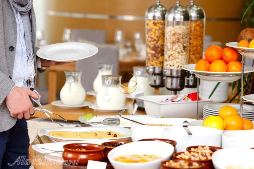 رستوران هتل بزرگ تهران | علاءالدین تراول